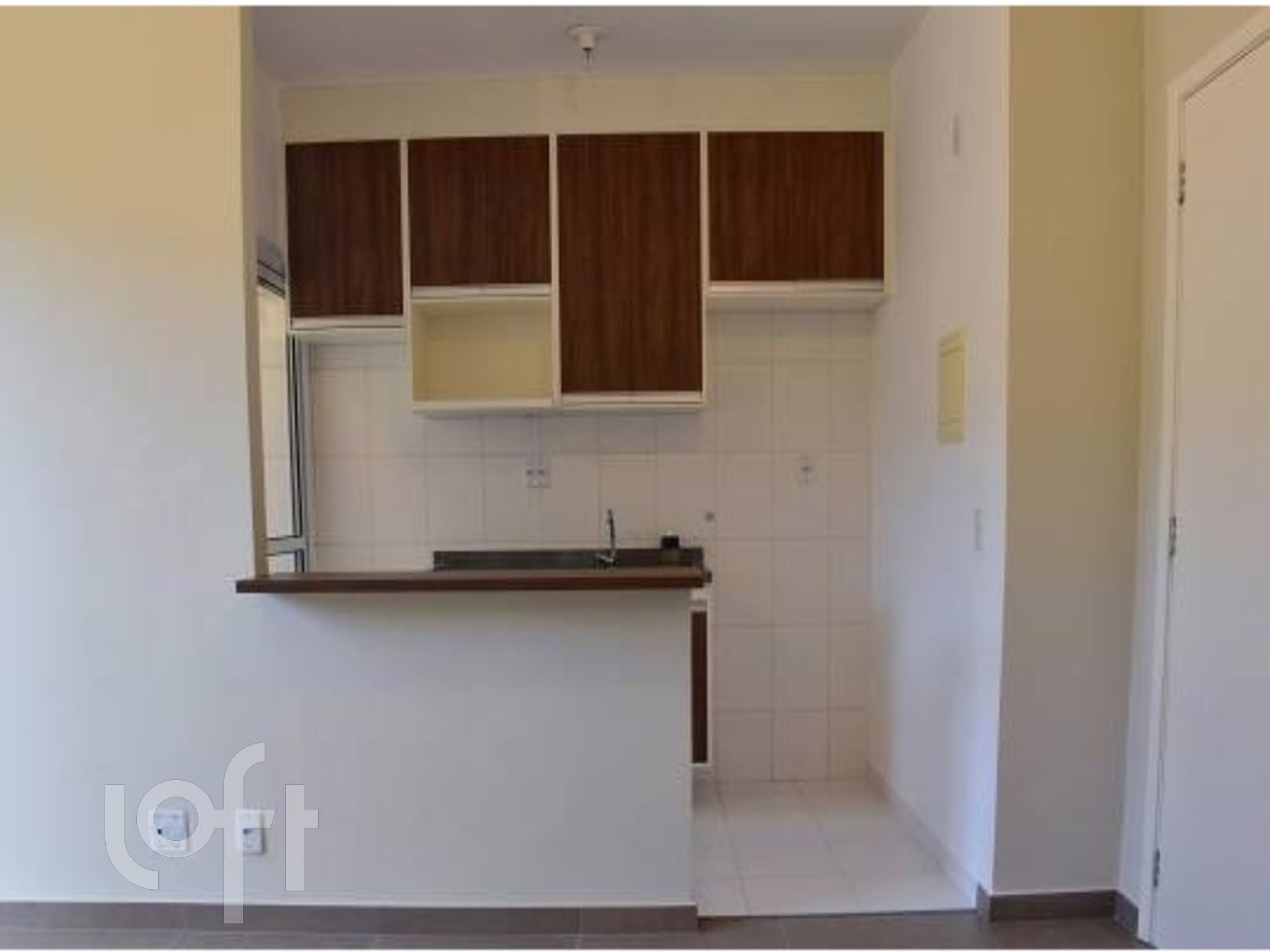 Apartamento à venda com 2 quartos, 75m² - Foto 2