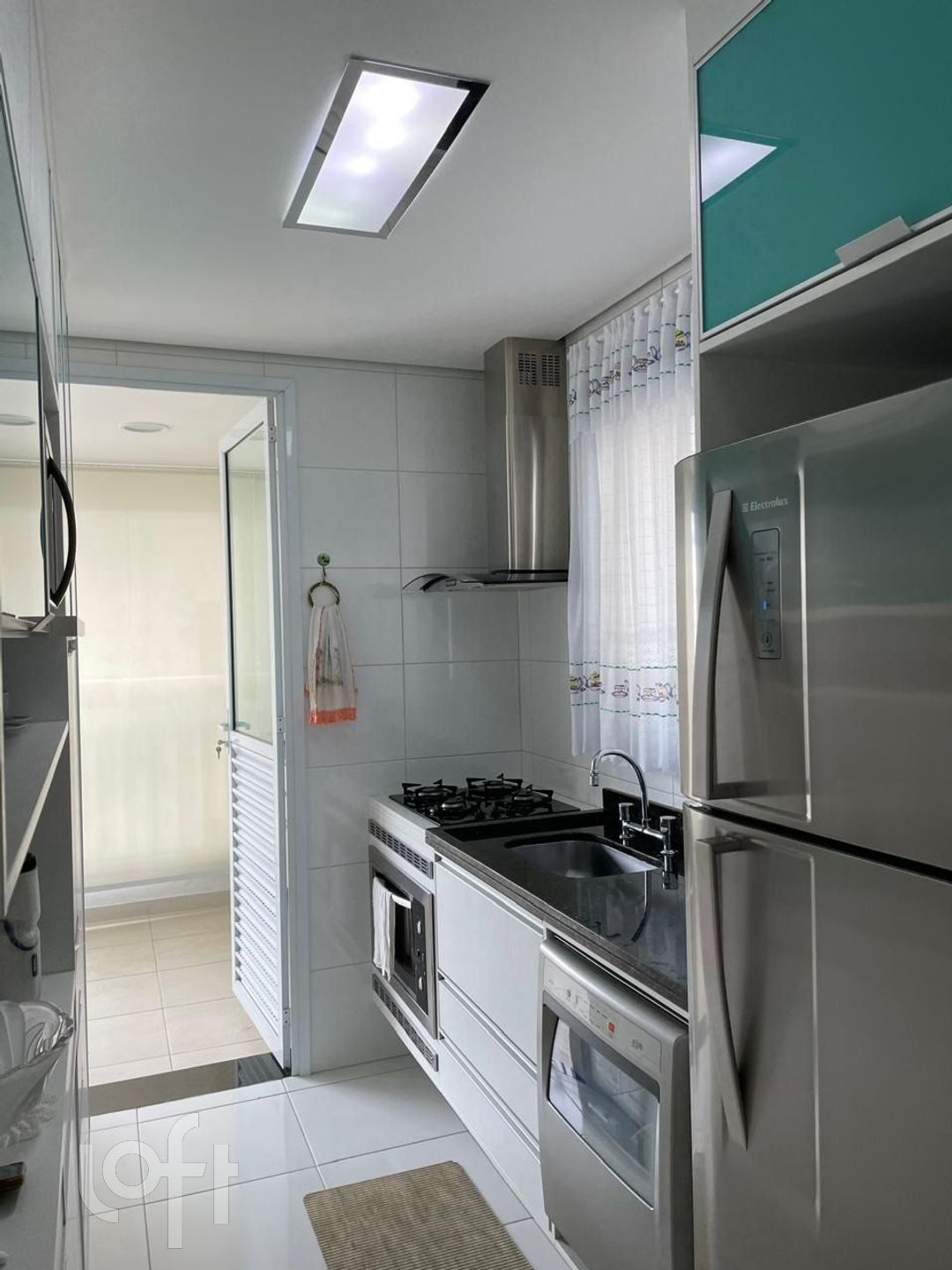 Apartamento à venda com 3 quartos, 81m² - Foto 4