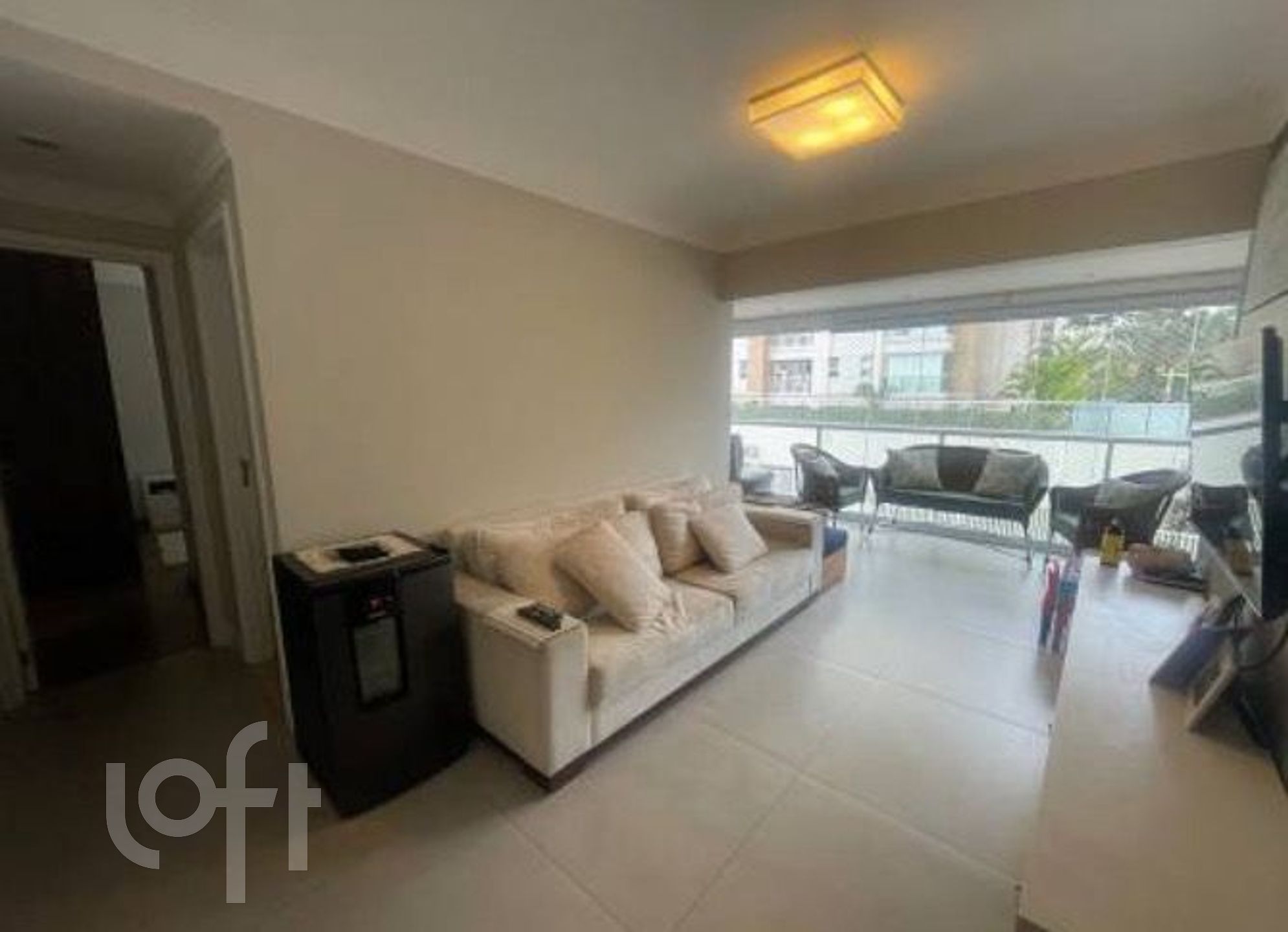 Apartamento à venda com 2 quartos, 72m² - Foto 2