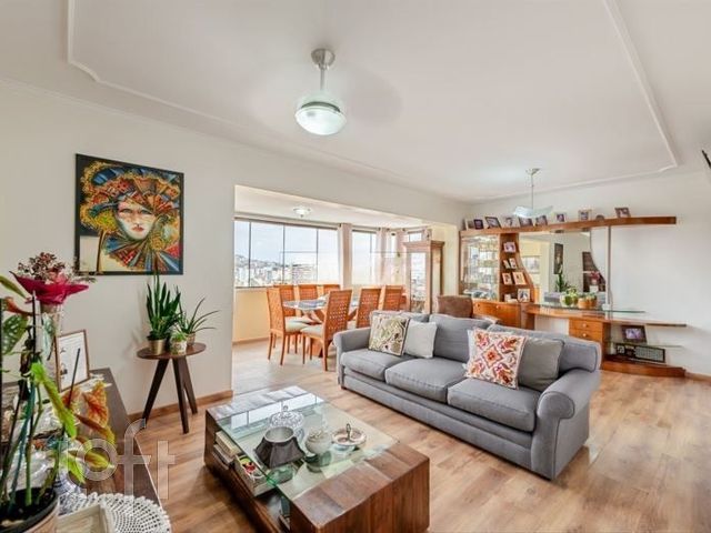 Apartamento com 110m², 3 dormitórios, 1 suíte, 2 vagas, Menino Deus em Porto Alegre