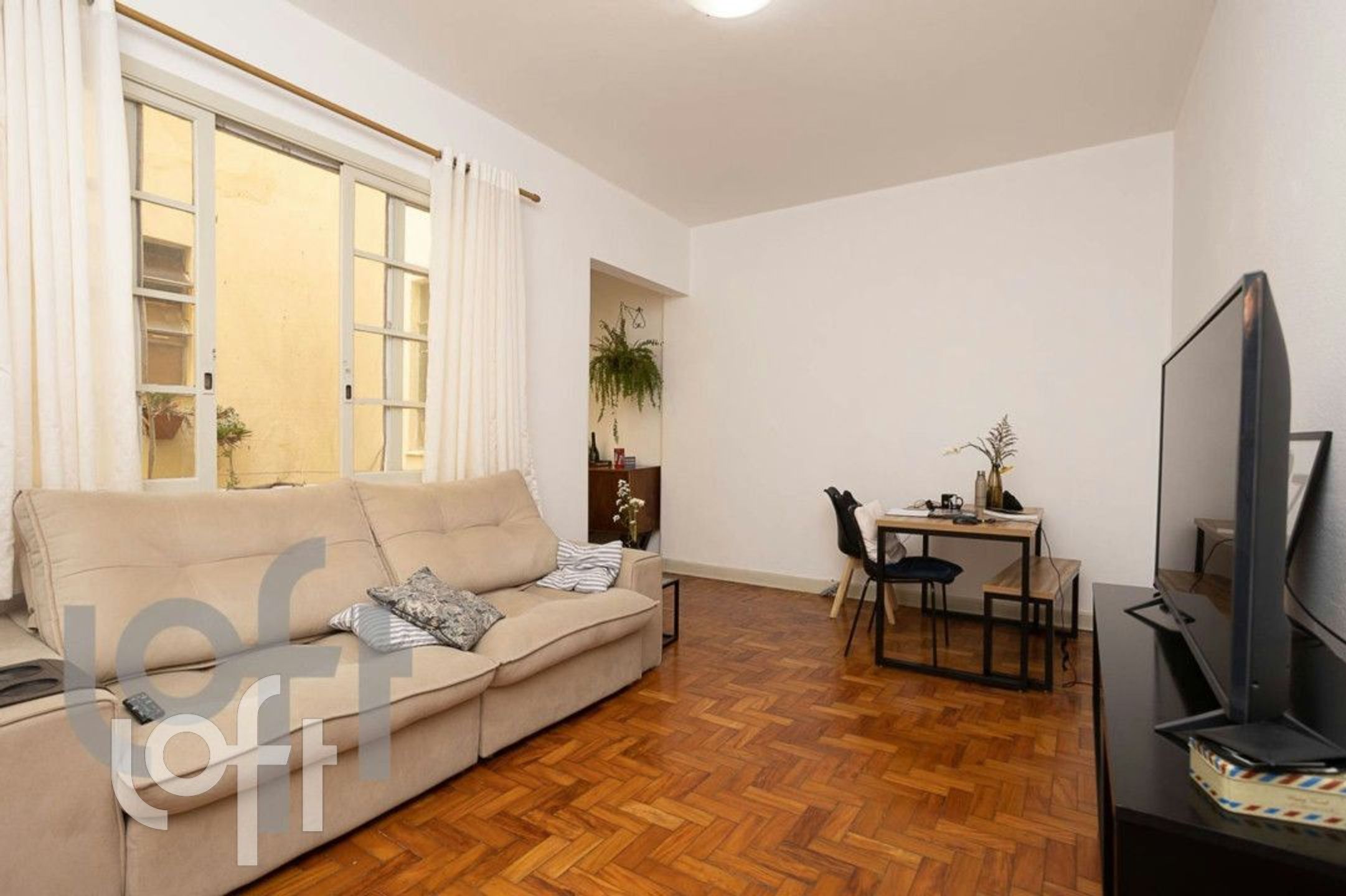 Apartamento à venda com 2 quartos, 75m² - Foto 1