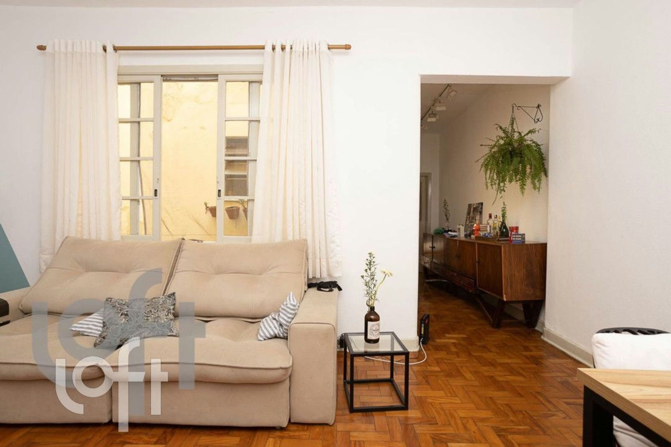 Apartamento à venda com 2 quartos, 75m² - Foto 2