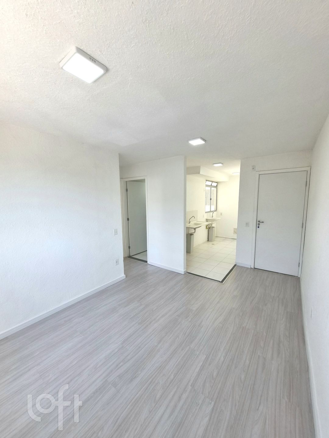 Apartamento à venda com 2 quartos, 39m² - Foto 2