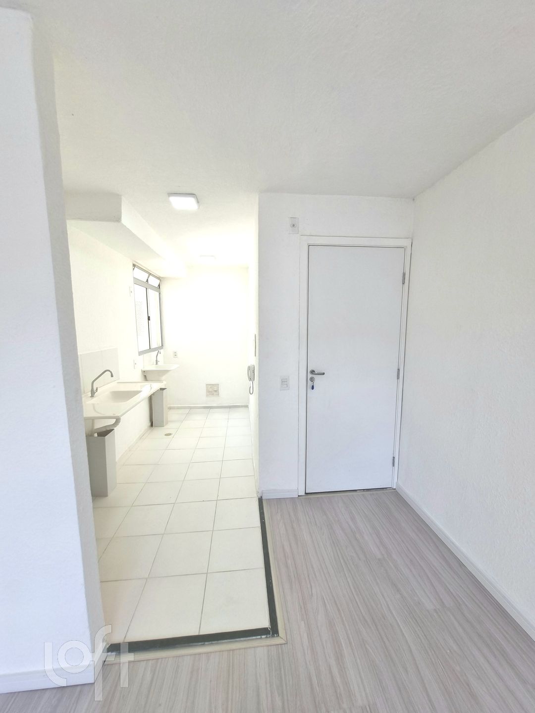 Apartamento à venda com 2 quartos, 39m² - Foto 4