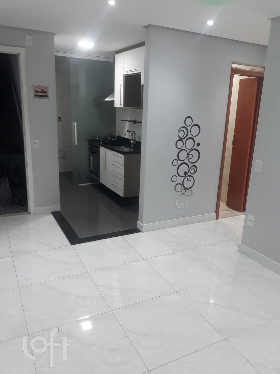 Apartamento à venda com 2 quartos, 40m² - Foto 1