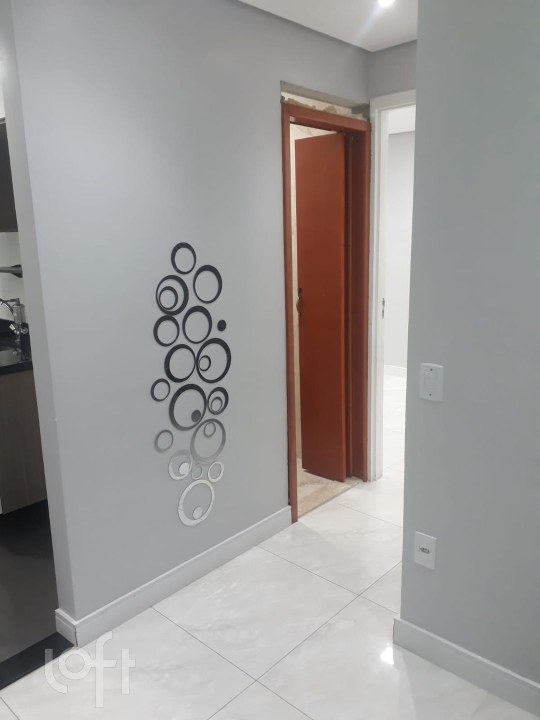 Apartamento à venda com 2 quartos, 40m² - Foto 2