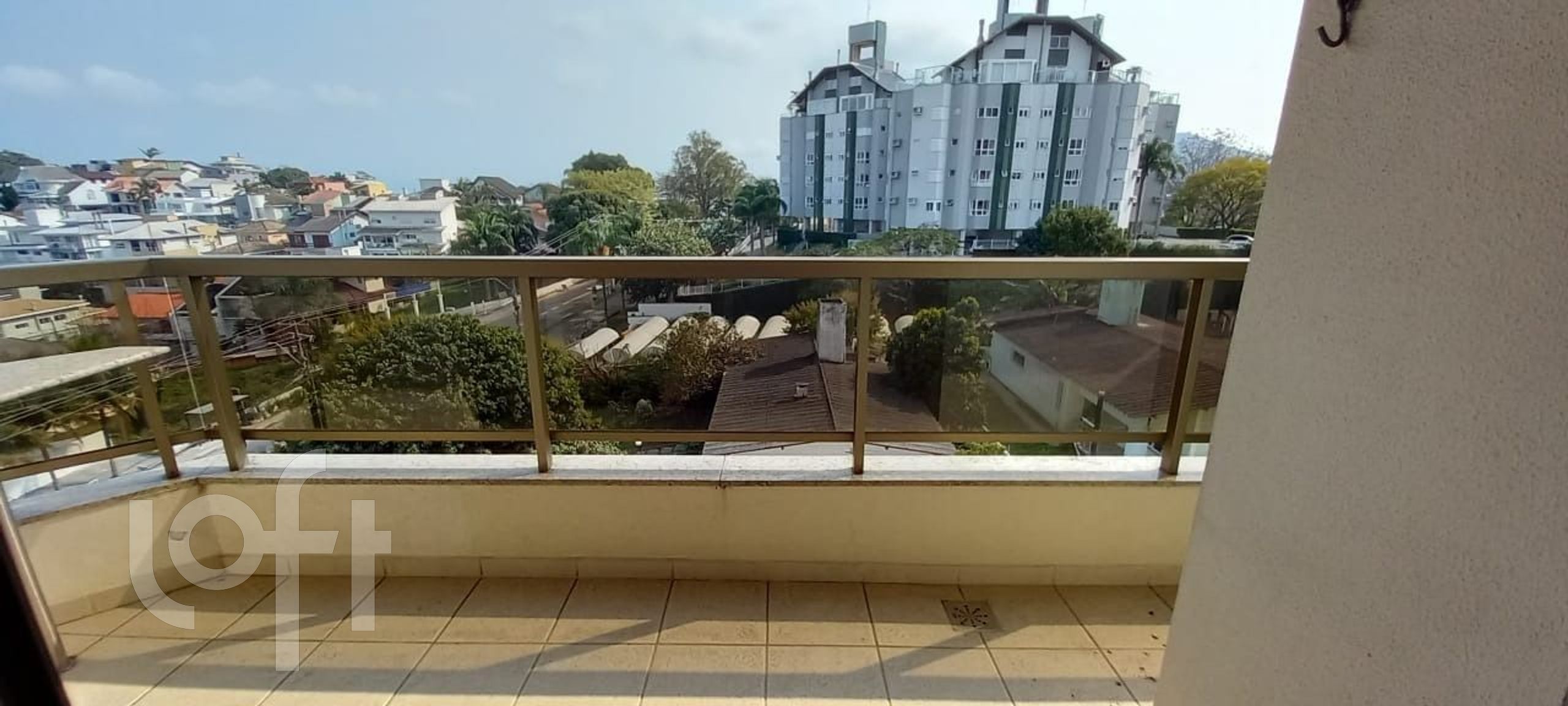 Apartamentos com 100m², 3 quartos, 1 suíte, 2 garagens, no bairro João Paulo em Florianópolis