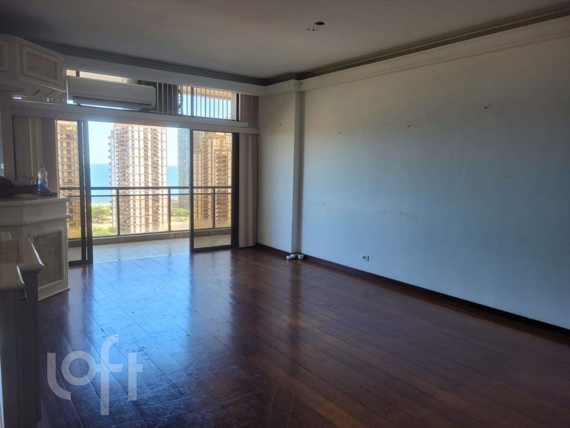 Apartamento à venda em Barra da Tijuca com 223 m², 4 quartos, 2 suítes, 3 vagas