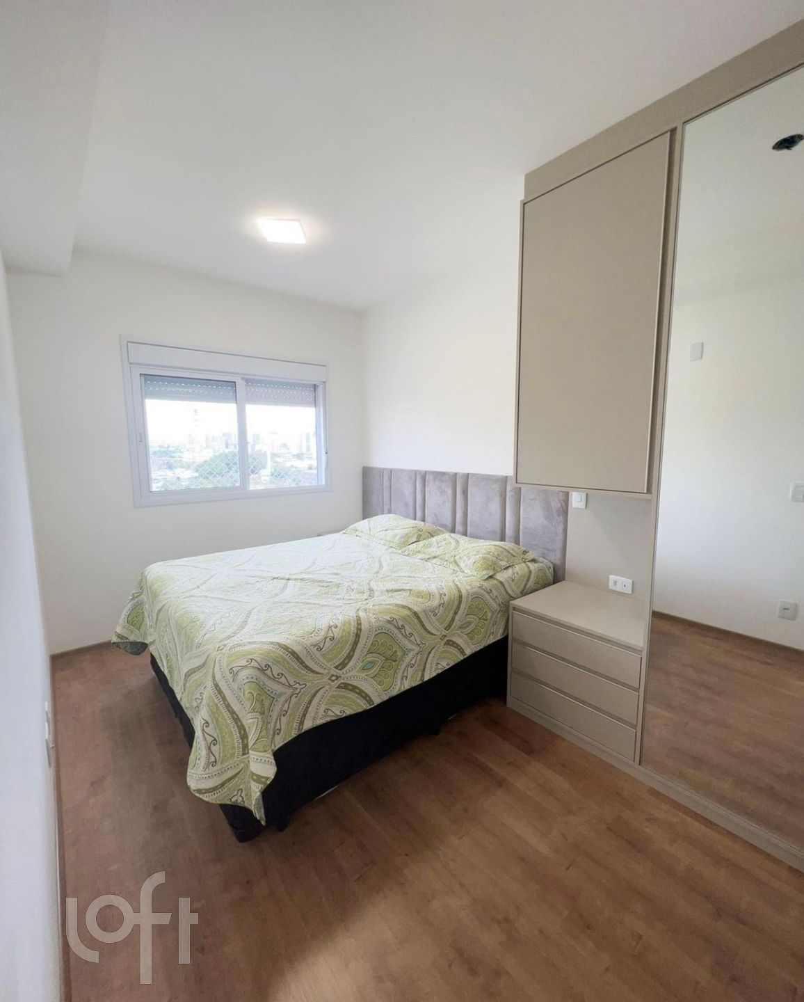 Apartamento à venda com 2 quartos, 67m² - Foto 2