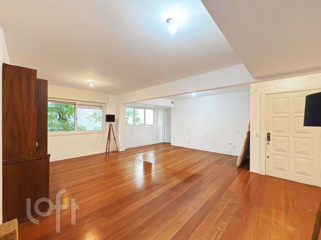 Apartamento com 101m², 3 dormitórios, 1 suíte, 1 vaga, Independência em Porto Alegre