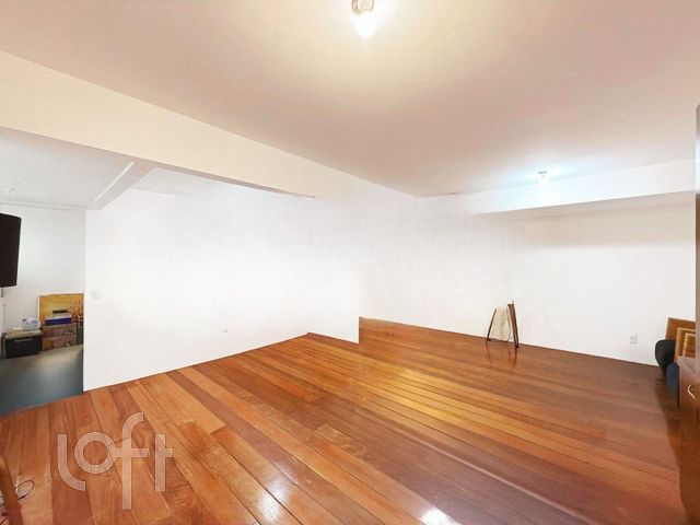 Apartamento com 101m², 3 dormitórios, 1 suíte, 1 vaga, Independência em Porto Alegre