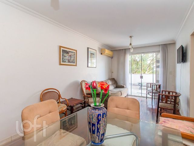 Apartamento com 135m², 2 dormitórios, 1 vaga, Três Figueiras em Porto Alegre