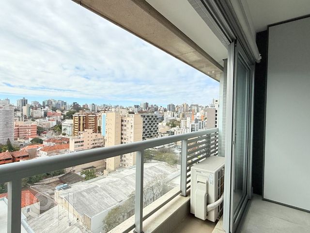 Apartamento com 39m², 1 dormitório, 1 vaga, Auxiliadora em Porto Alegre