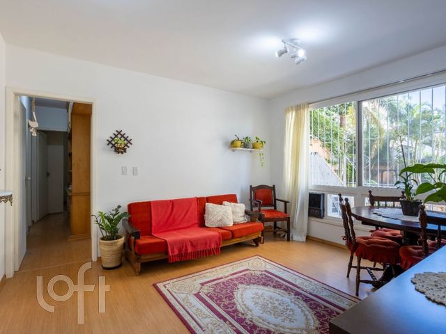 Apartamento com 71m², 2 dormitórios, 1 suíte, 1 vaga, Petrópolis em Porto Alegre