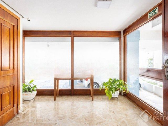 Apartamento com 71m², 2 dormitórios, 1 suíte, 1 vaga, Petrópolis em Porto Alegre