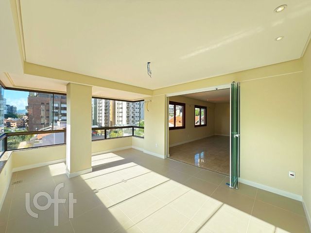 Apartamento com 199m², 4 dormitórios, 1 suíte, 3 vagas, Bela Vista em Porto Alegre