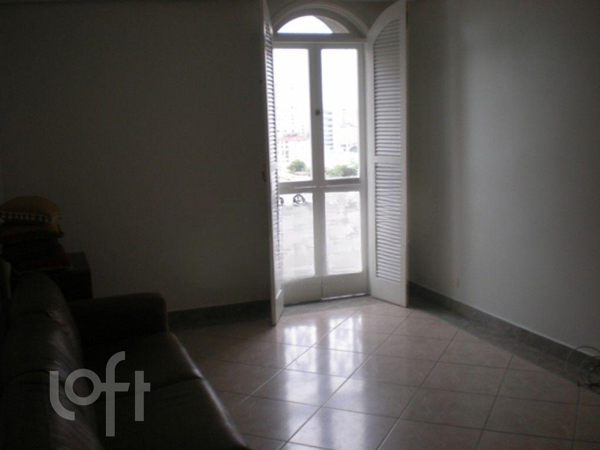 Apartamento à venda com 1 quarto, 57m² - Foto 4