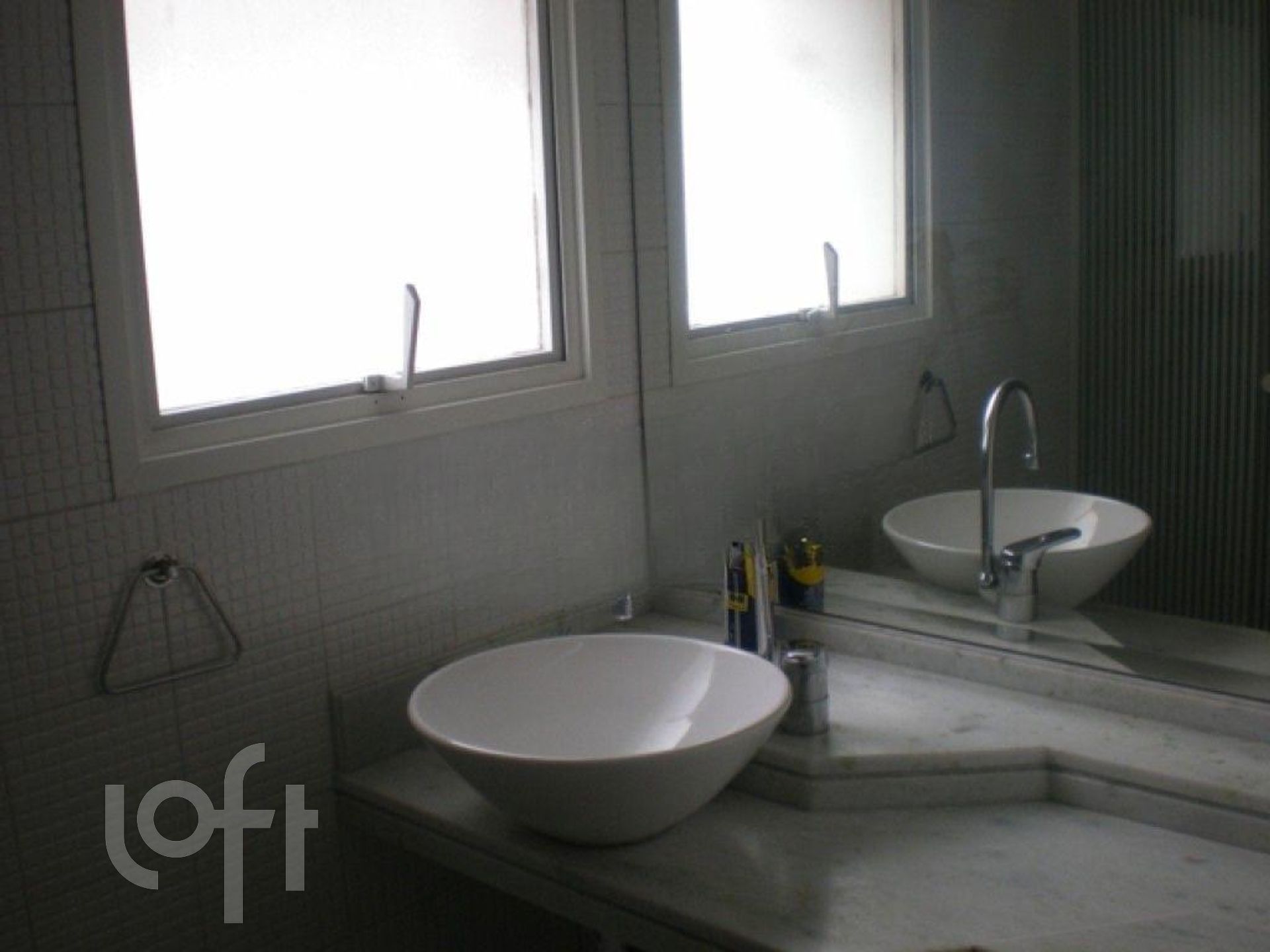 Apartamento à venda com 1 quarto, 57m² - Foto 22