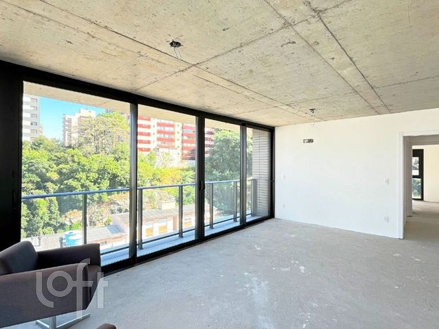 Apartamento com 121m², 3 dormitórios, 3 suítes, 2 vagas, Rio Branco em Porto Alegre