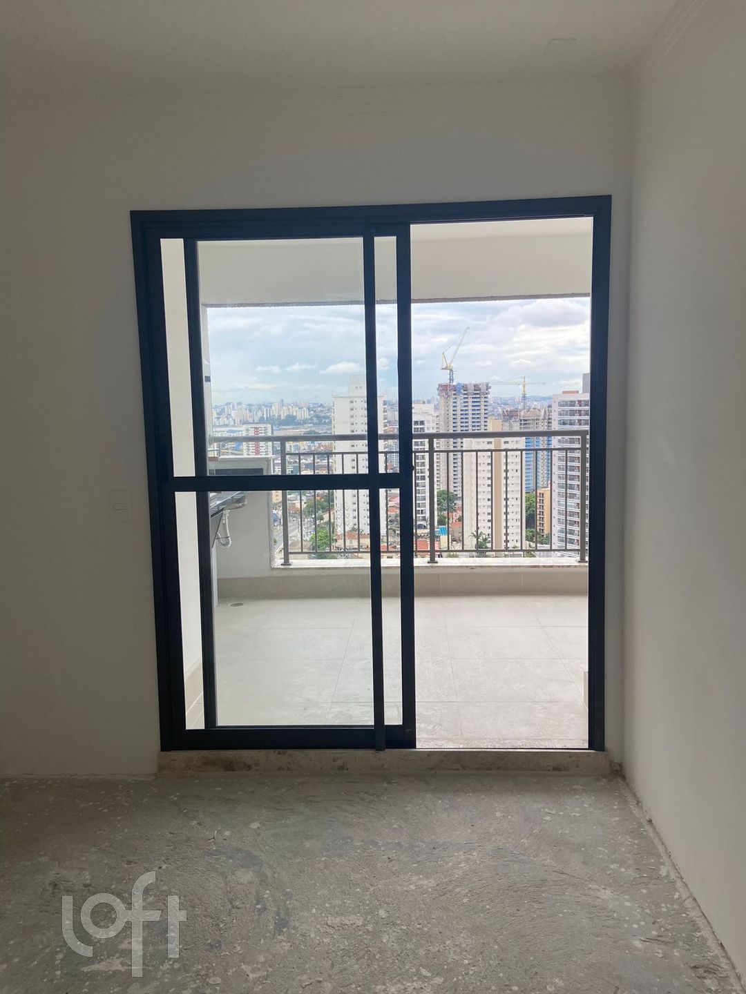 Apartamento à venda com 2 quartos, 68m² - Foto 3