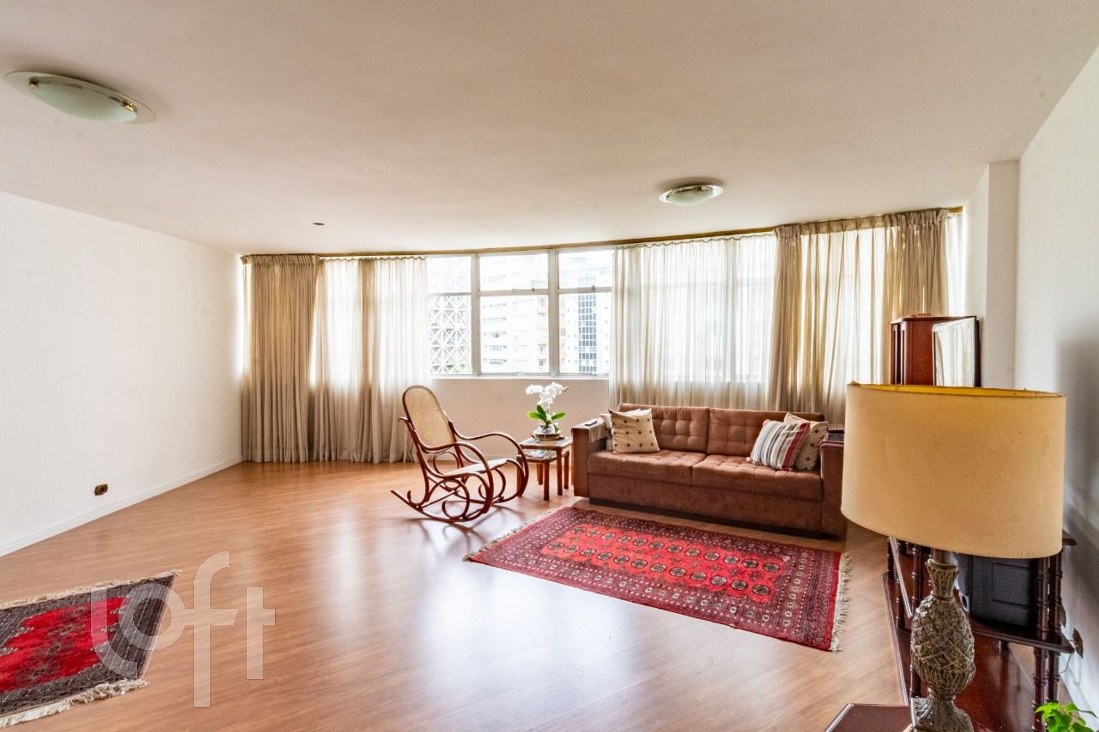 Apartamento à venda com 3 quartos, 178m² - Foto 1