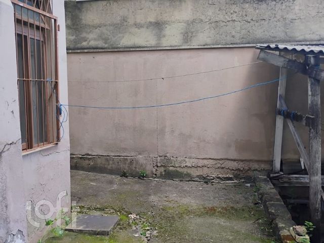 Casa com 120m², 5 dormitórios, 1 vaga, Petrópolis em Porto Alegre