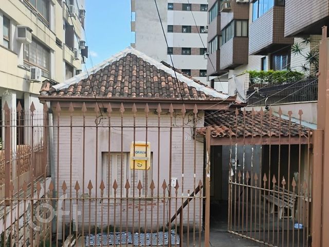 Casa com 120m², 5 dormitórios, 1 vaga, Petrópolis em Porto Alegre