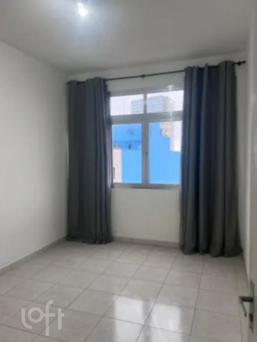 Apartamento à venda com 2 quartos, 77m² - Foto 2