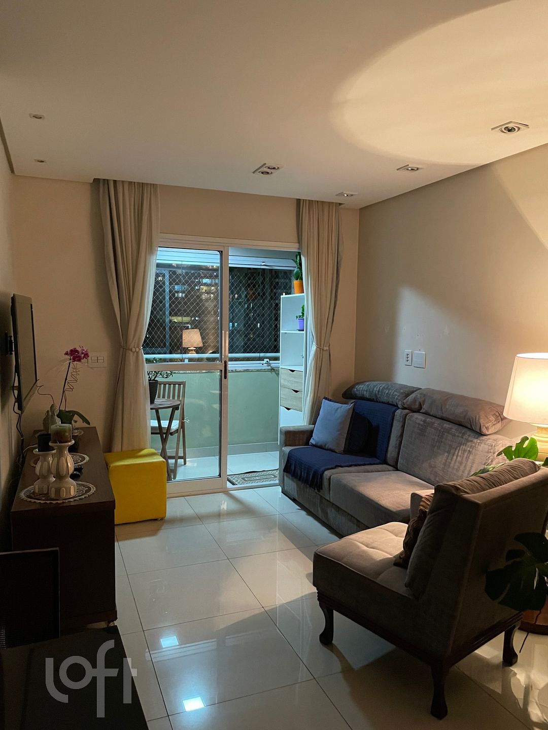 Apartamento à venda com 2 quartos, 68m² - Foto 1