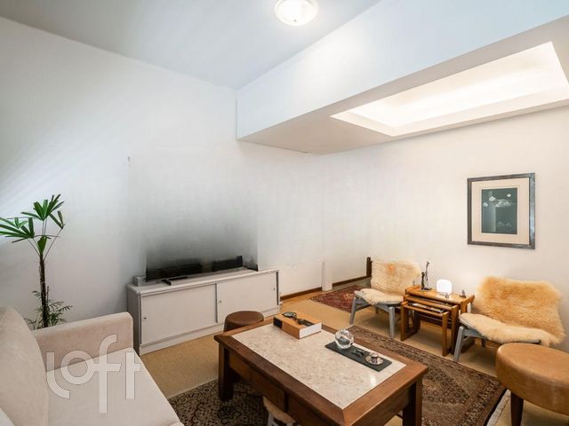 Apartamento com 82m², 3 dormitórios, Petrópolis em Porto Alegre