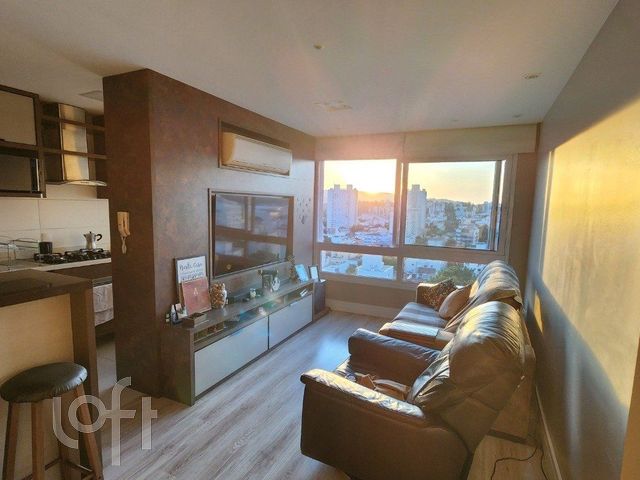 Apartamento com 64m², 2 dormitórios, 1 suíte, 1 vaga, Jardim Botânico em Porto Alegre