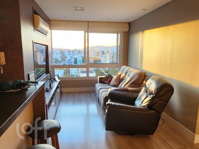 Apartamento com 64m², 2 dormitórios, 1 suíte, 1 vaga, Jardim Botânico em Porto Alegre