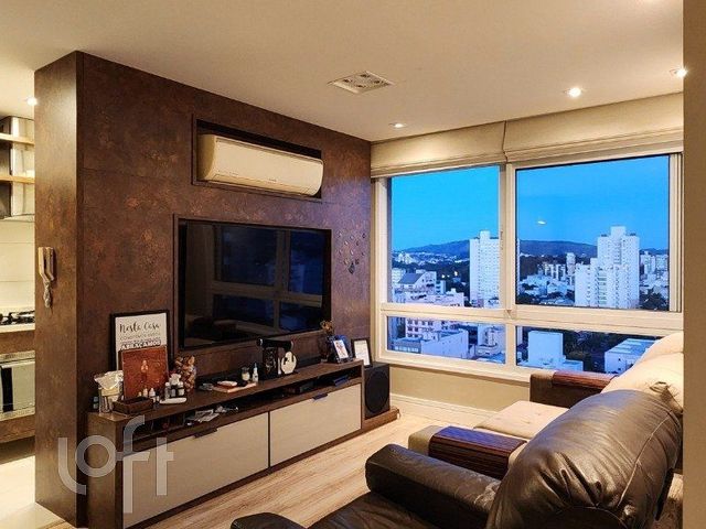 Apartamento com 64m², 2 dormitórios, 1 suíte, 1 vaga, Jardim Botânico em Porto Alegre