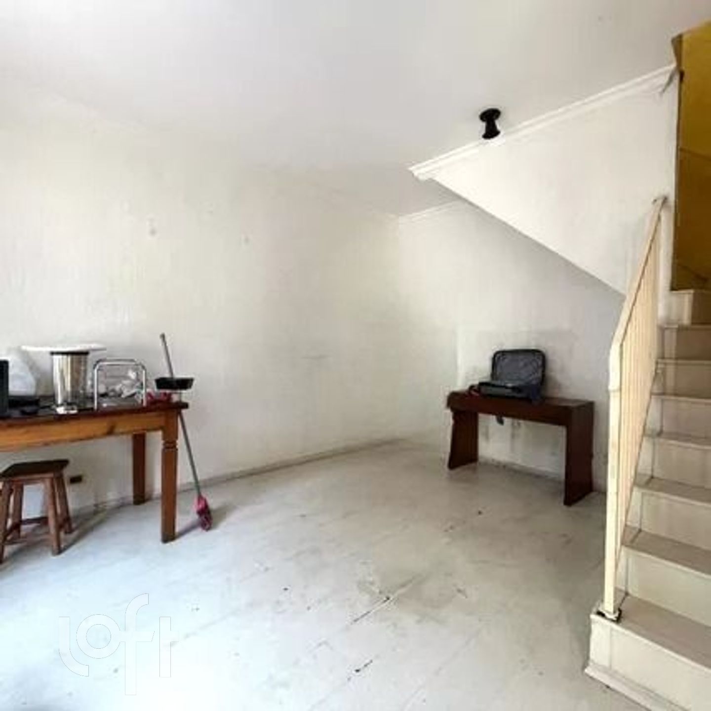 Casa à venda com 4 quartos, 168m² - Foto 2