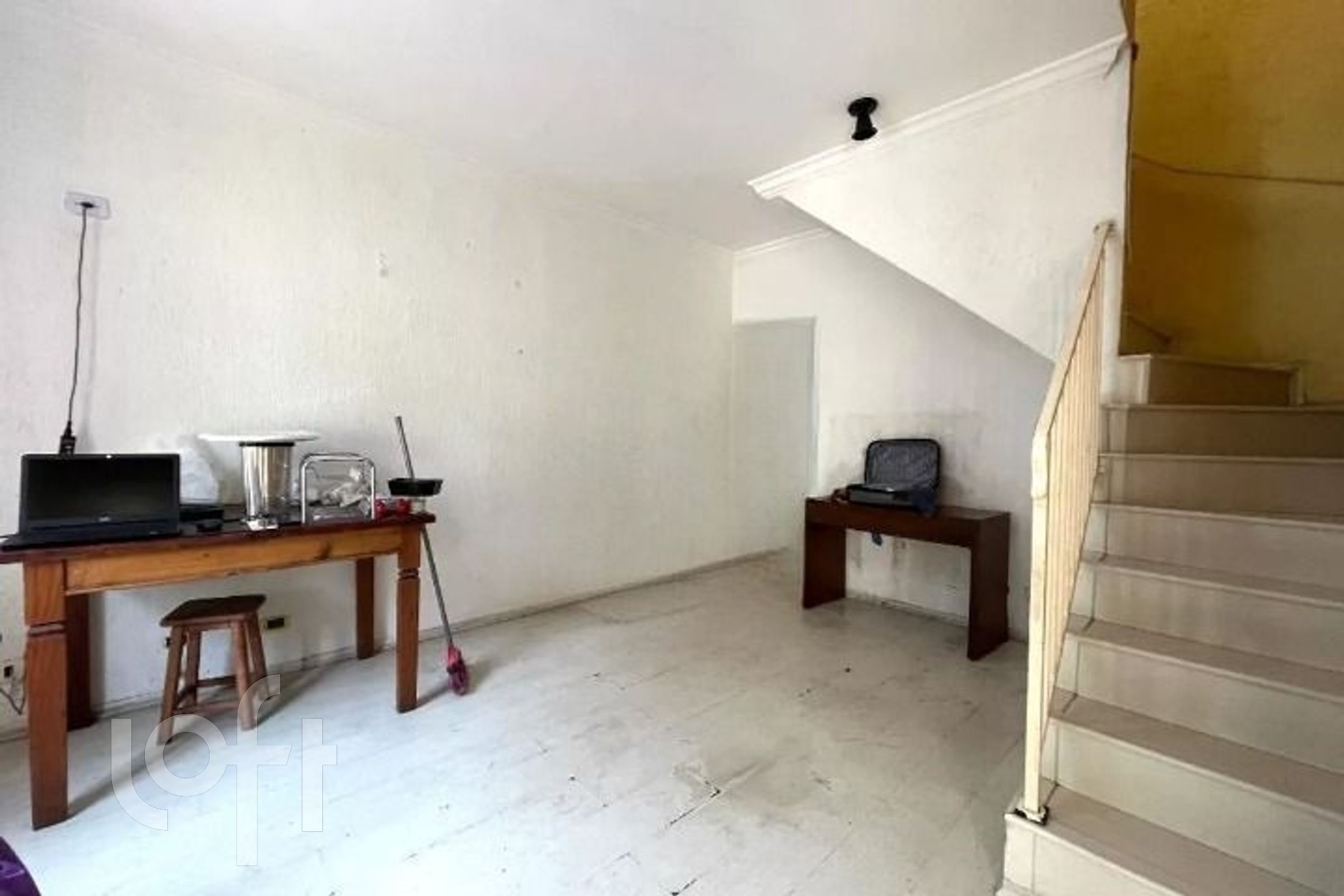 Casa à venda com 4 quartos, 168m² - Foto 1