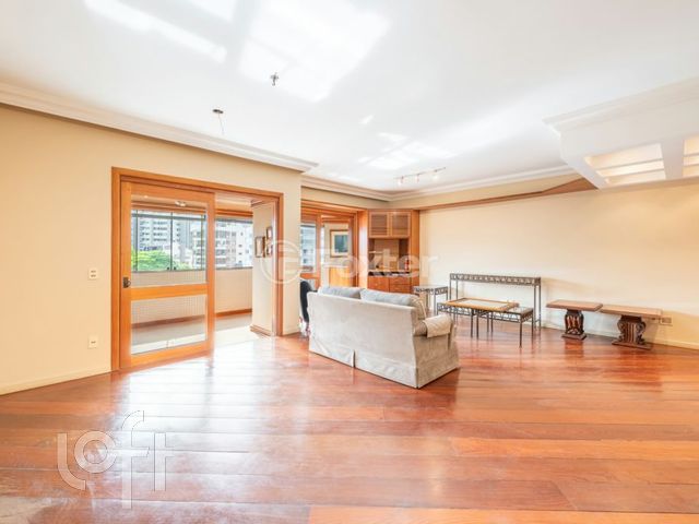 Apartamento com 154m², 3 dormitórios, 1 suíte, 2 vagas, Bela Vista em Porto Alegre