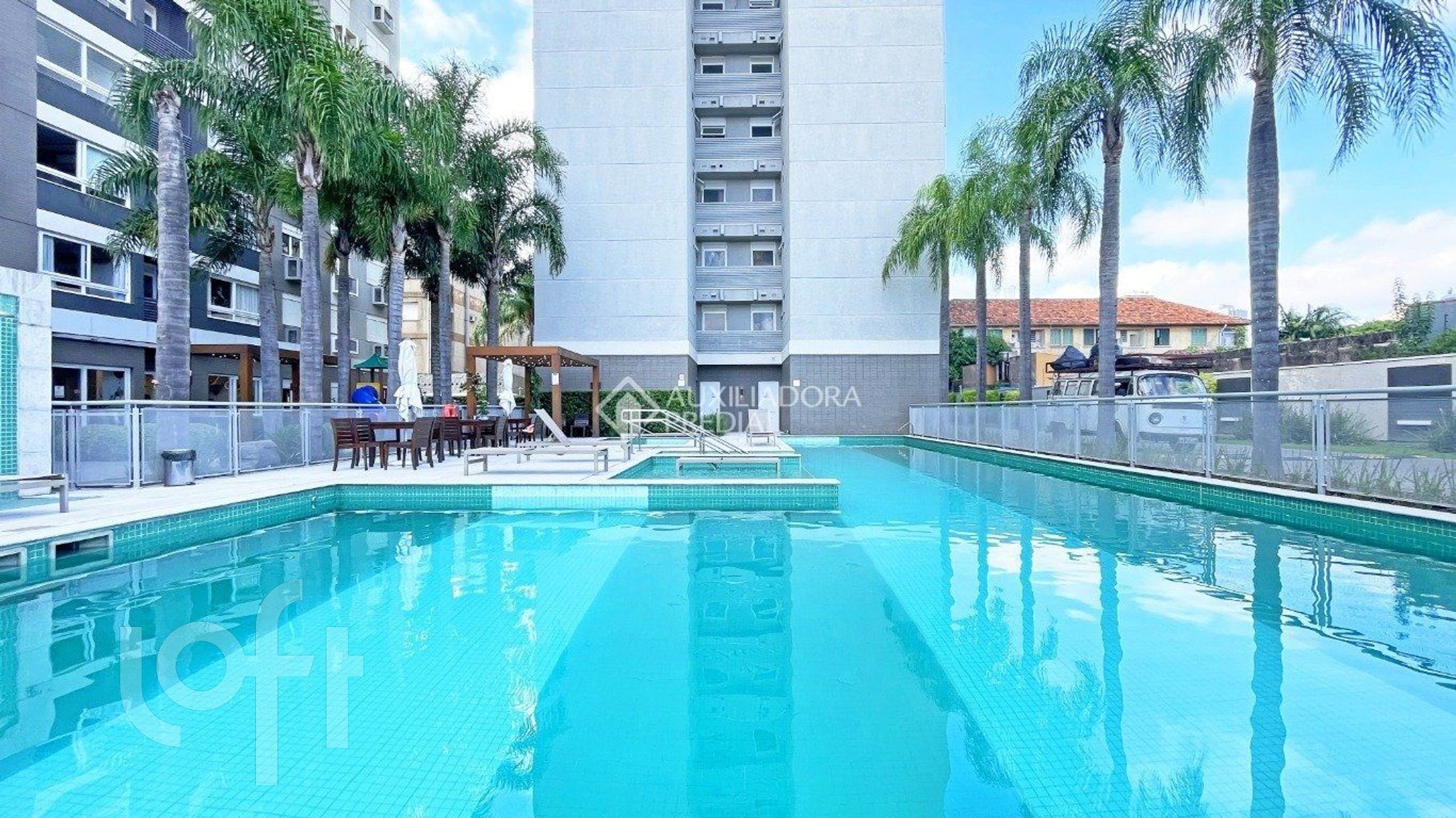 Apartamento com 64m², 2 dormitórios, 1 suíte, 1 vaga, São João em Porto Alegre