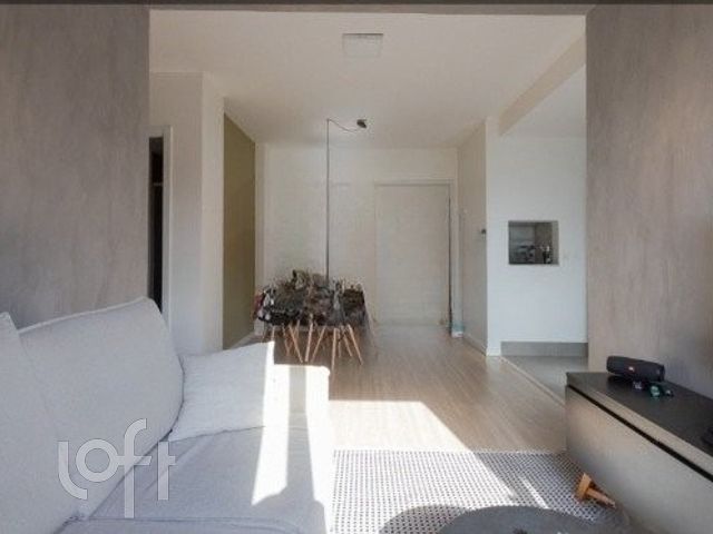 Apartamento com 64m², 2 dormitórios, 1 suíte, 1 vaga, São João em Porto Alegre