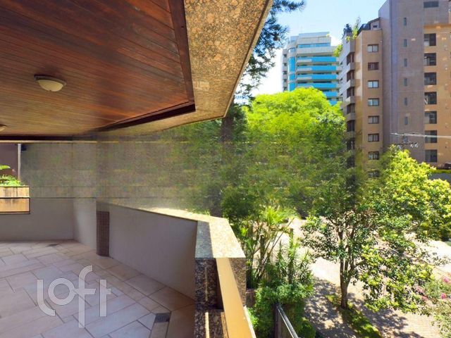 Apartamento com 206m², 4 dormitórios, 2 suítes, 5 vagas, Bela Vista em Porto Alegre