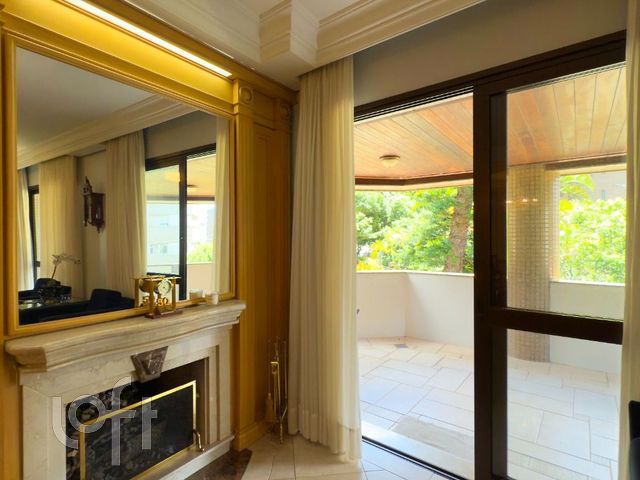 Apartamento com 206m², 4 dormitórios, 2 suítes, 5 vagas, Bela Vista em Porto Alegre