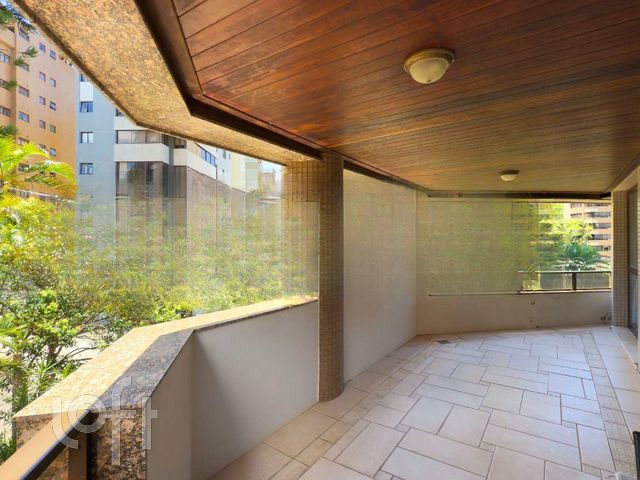 Apartamento com 206m², 4 dormitórios, 2 suítes, 5 vagas, Bela Vista em Porto Alegre