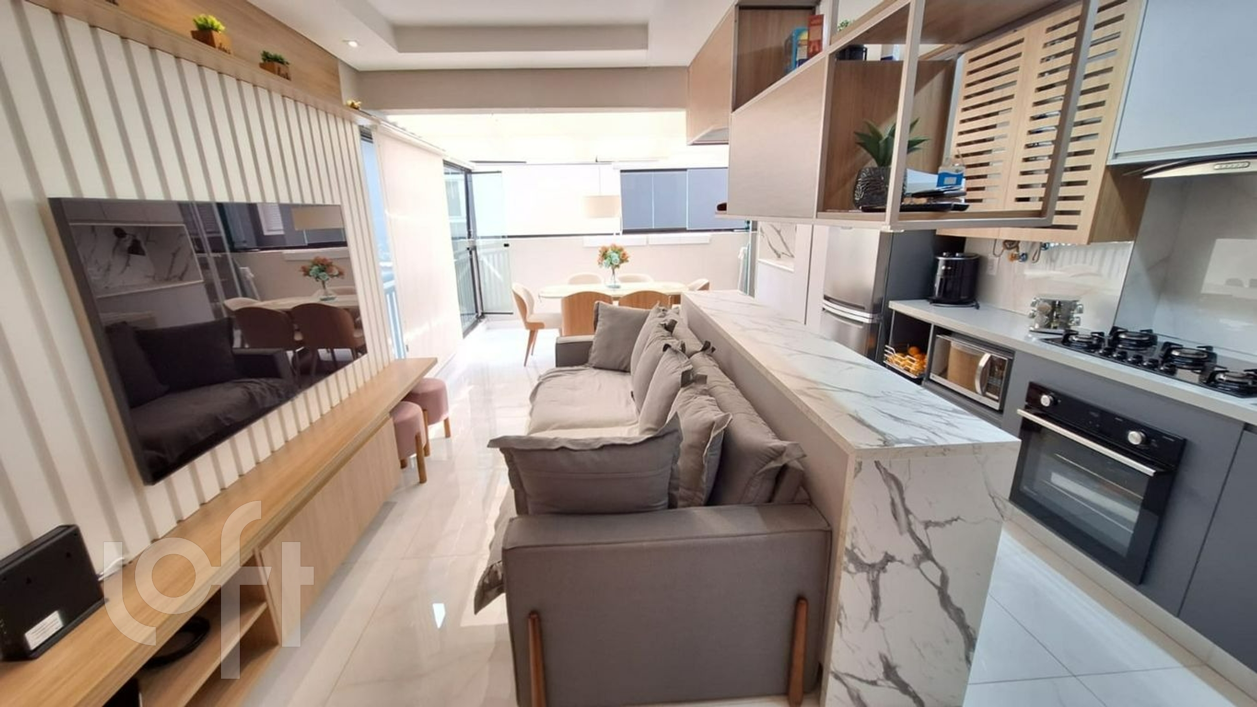 Apartamento à venda com 1 quarto, 70m² - Foto 2