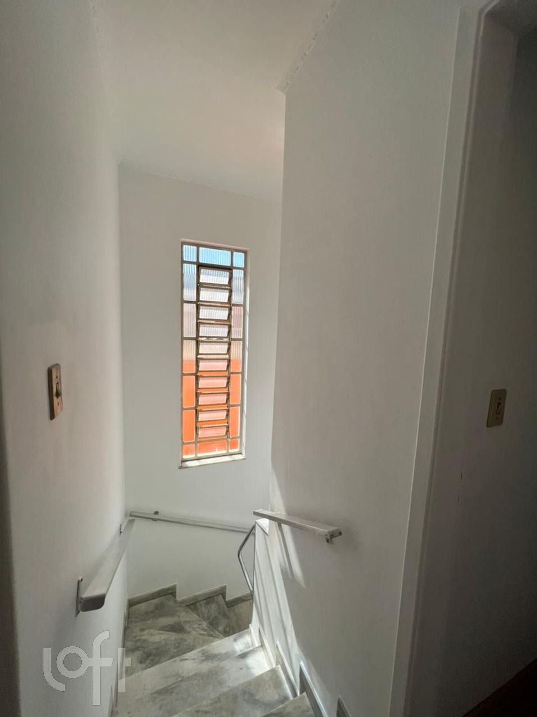 Casa à venda com 3 quartos, 210m² - Foto 4