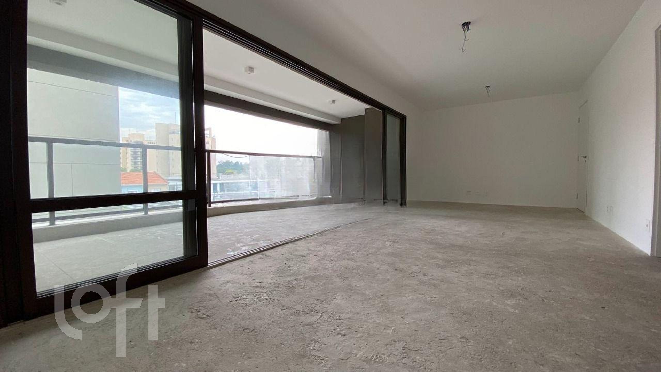 Apartamento à venda com 3 quartos, 128m² - Foto 1