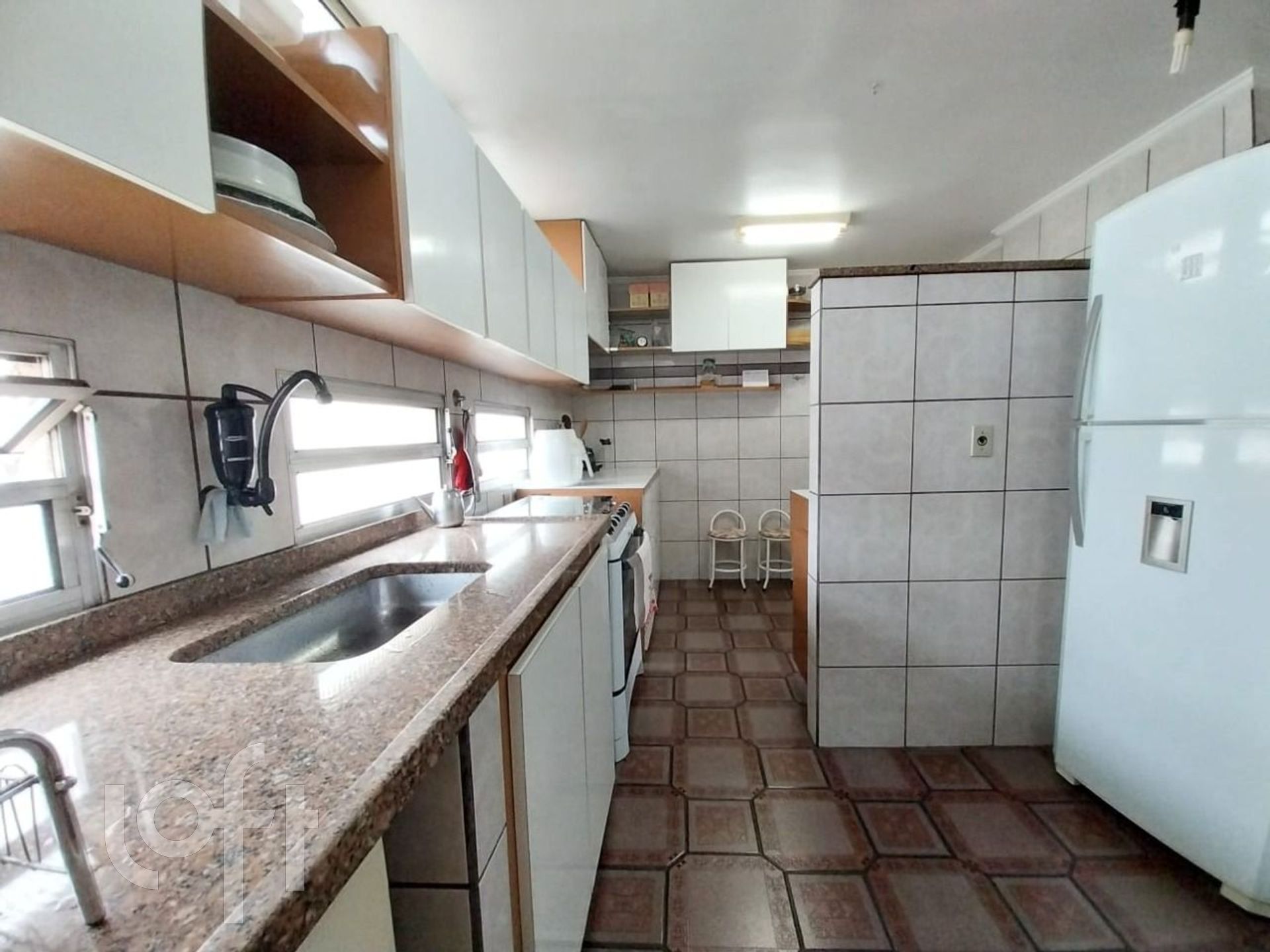 Apartamento à venda com 2 quartos, 75m² - Foto 5