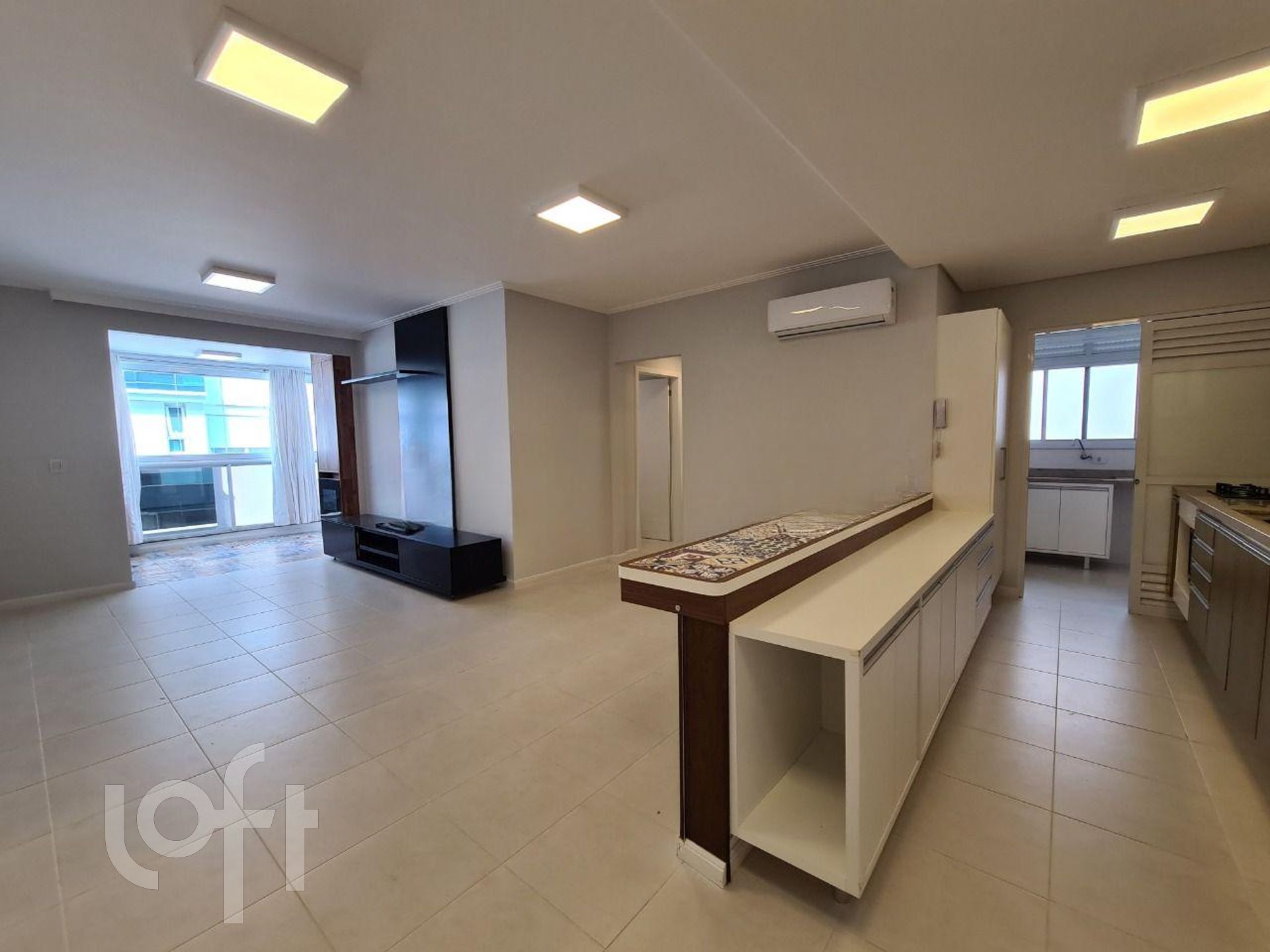 Apartamentos com 111m², 3 quartos, 2 suítes, 2 garagens, no bairro Jurere Leste em Florianópolis