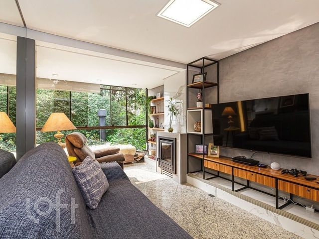 Apartamento com 190m², 3 dormitórios, 1 suíte, 2 vagas, Higienópolis em Porto Alegre