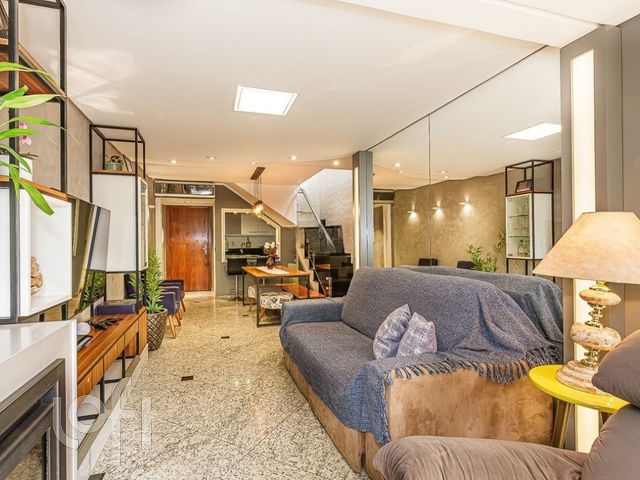 Apartamento com 190m², 3 dormitórios, 1 suíte, 2 vagas, Higienópolis em Porto Alegre