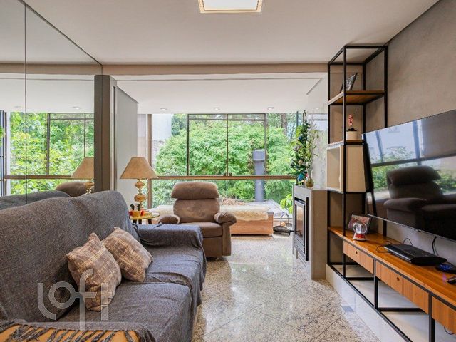 Apartamento com 190m², 3 dormitórios, 1 suíte, 2 vagas, Higienópolis em Porto Alegre