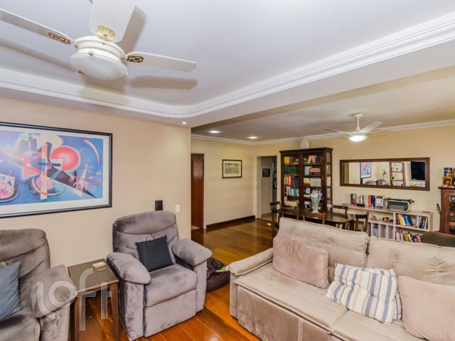 Apartamento com 138m², 3 dormitórios, 1 suíte, 1 vaga, Petrópolis em Porto Alegre